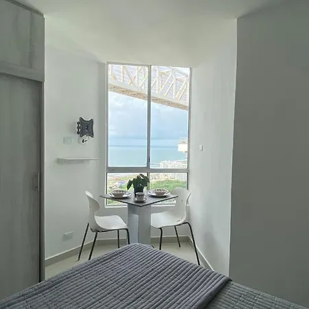 Lovely 2 Bedroom With Pool And Gym Apartment Cartagena