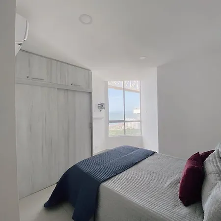 Lovely 2 Bedroom With Pool And Gym Apartment *