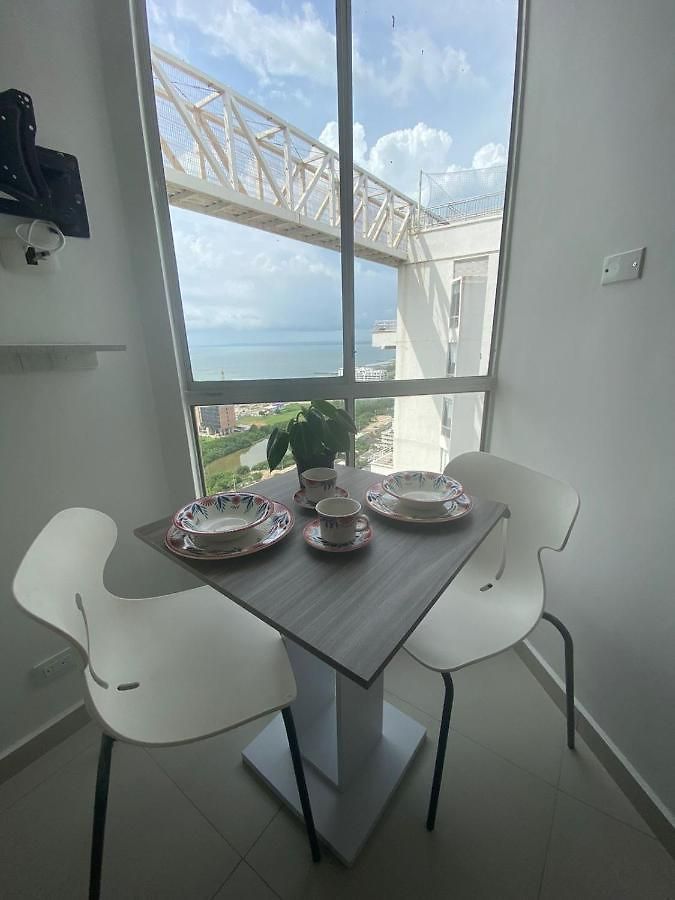 Lovely 2 Bedroom With Pool And Gym Apartamento *